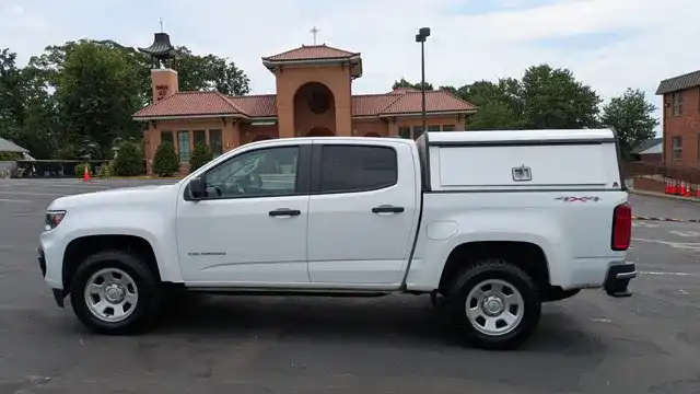 2022 Chevrolet Colorado 4WD Work Truck Crew Cab Short Box's photo