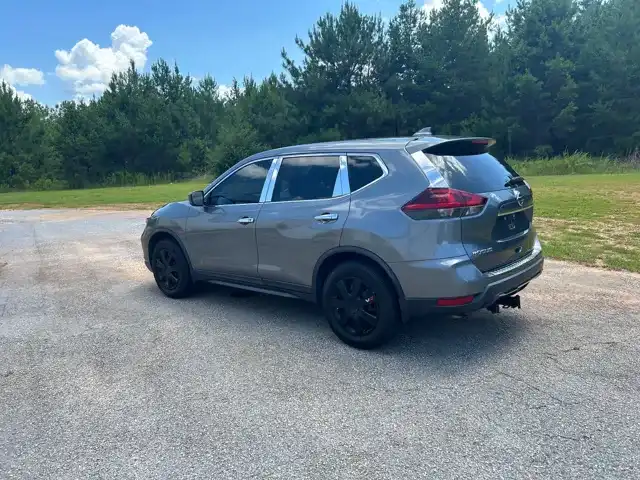 2020 Nissan Rogue S FWD's photo