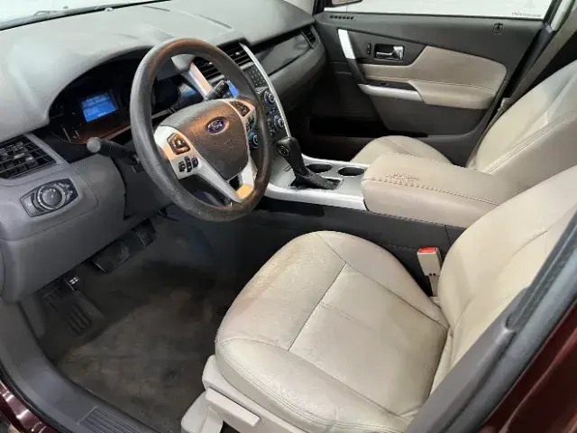 2012 Ford Edge SE photo 5