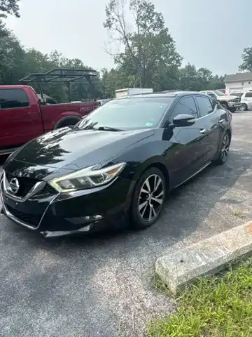 2018 Nissan Maxima SL's photo