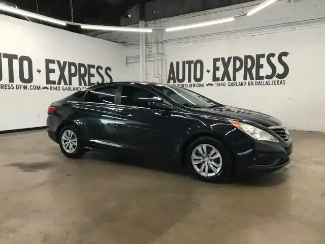 2012 Hyundai Sonata I4 GLS PZEV A T's photo