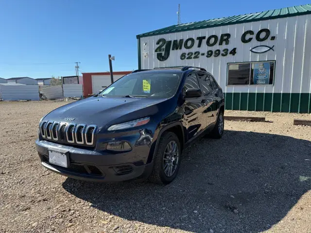 2016 Jeep Cherokee Sport photo 3