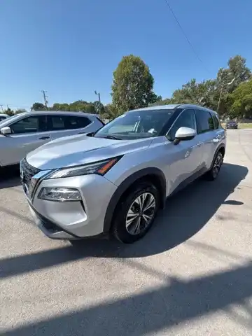 2022 Nissan Rogue SV FWD's photo