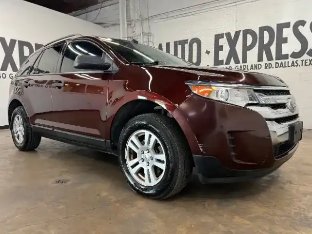 2012 Ford Edge SE's photo