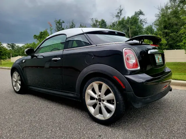 2014 MINI Cooper Base photo 4