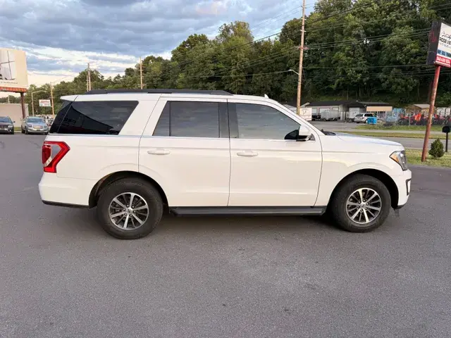 2021 Ford Expedition XLT photo 4