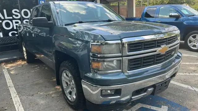 2014 Chevrolet Silverado 1500 LT Crew Cab Short Box photo 1