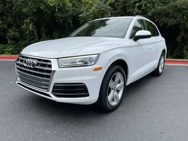 2019 Audi Q5 2.0T quattro S tronic Premium's photo