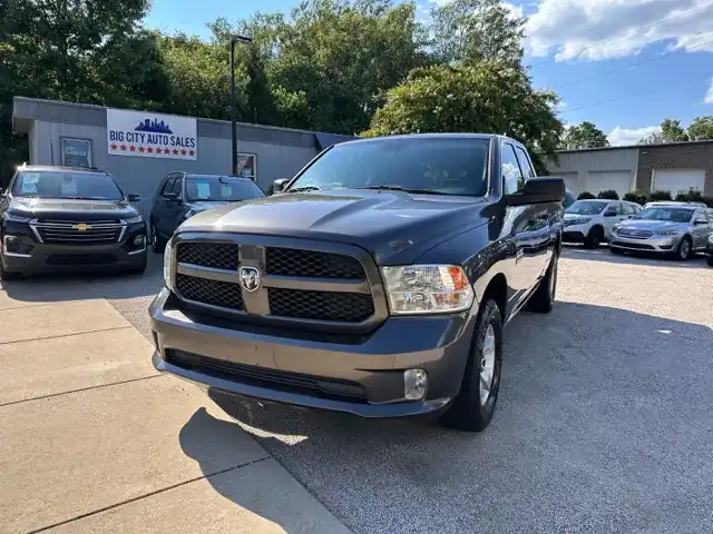 2017 RAM 1500 Express 4x4 Quad Cab 6'4's photo