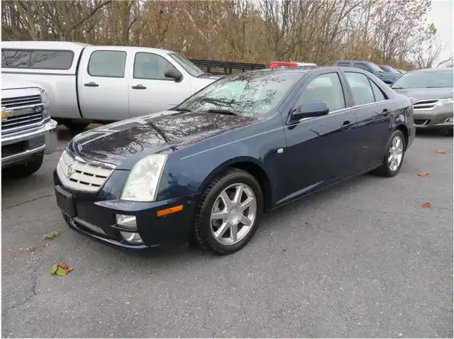 2005 Cadillac STS V6's photo