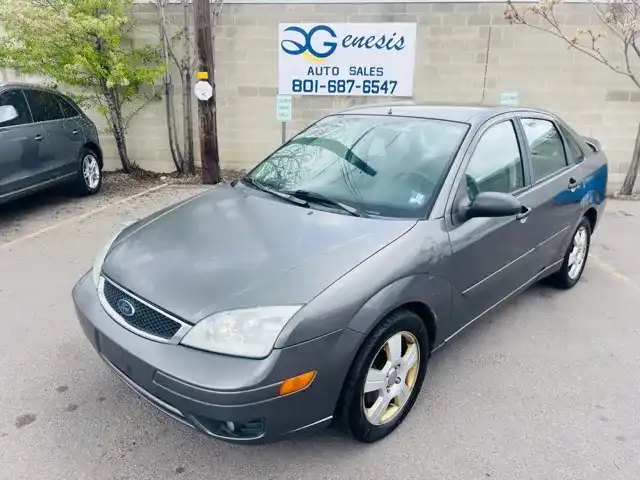 2007 Ford Focus ZX4 SE's photo