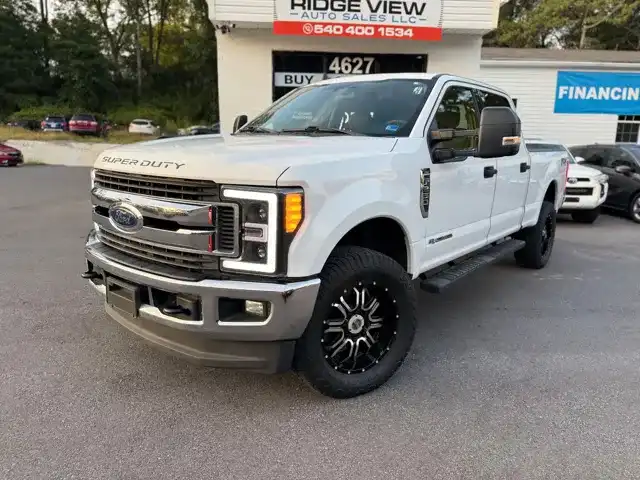 2019 Ford F-250 XLT 4WD Crew Cab 6-3/4' Box's photo