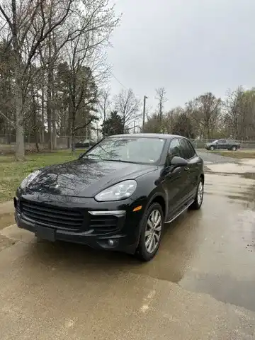 2016 Porsche Cayenne S's photo