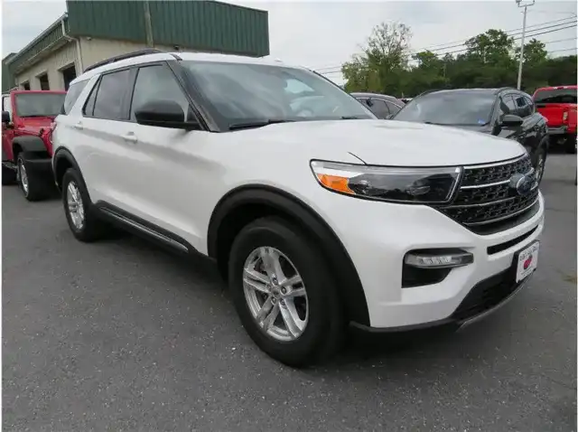 2020 Ford Explorer XLT 4WD's photo