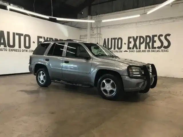 2007 Chevrolet Trailblazer LS's photo