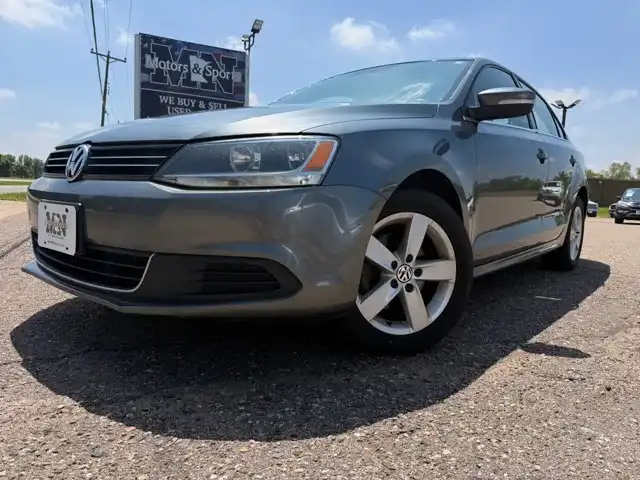 2013 Volkswagen Jetta 2.0L TDI w/Premium DSG's photo