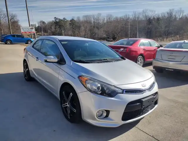 2016 Kia Forte EX AT's photo