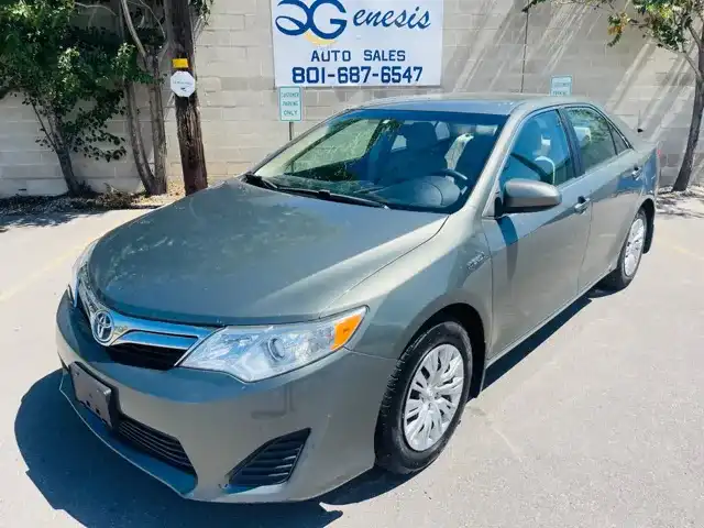 2014 Toyota Camry 2.5 Auto LE Hybrid's photo