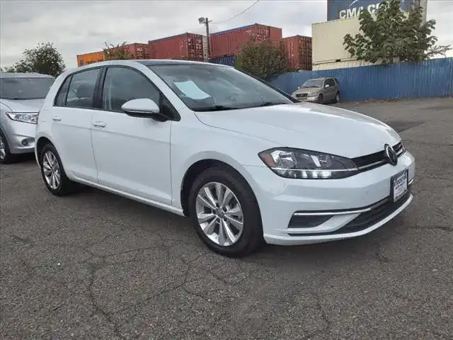2021 Volkswagen Golf 1.4 TSI Auto's photo