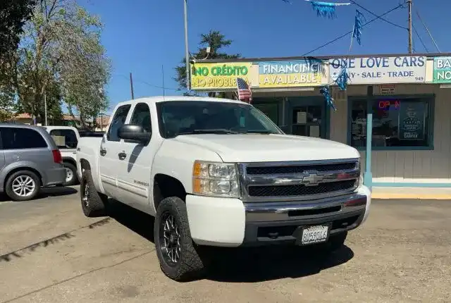 2009 Chevrolet Silverado 1500 1LT 4WD Crew Cab's photo