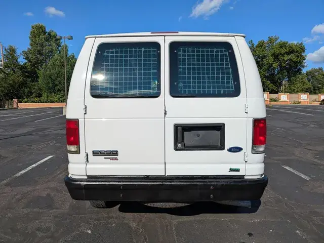 2013 Ford E-Series E-250 Van photo 4