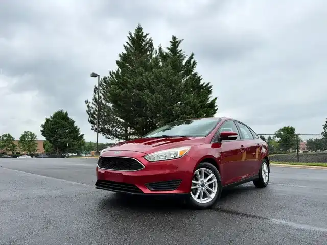 2015 Ford Focus Sedan SE's photo
