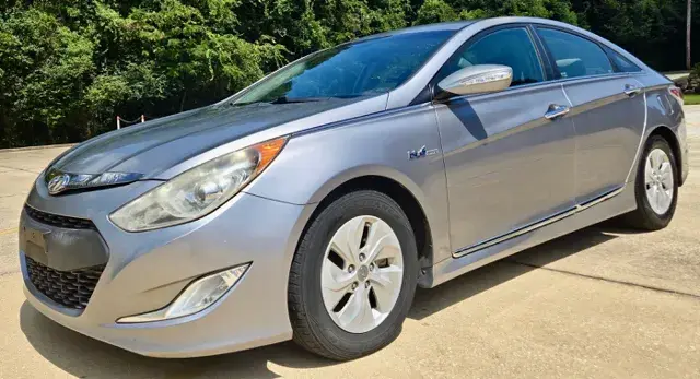 2015 Hyundai Sonata Base photo 4
