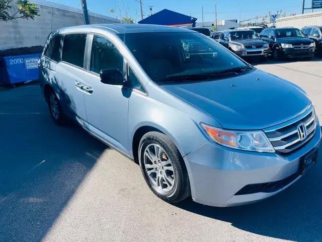 2013 Honda Odyssey EX-L RES System photo 3