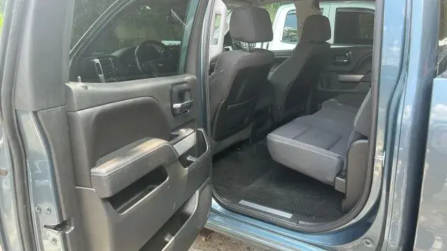 2014 Chevrolet Silverado 1500 LT Crew Cab Short Box photo 3