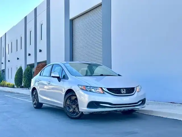 2013 Honda Civic LX Auto's photo