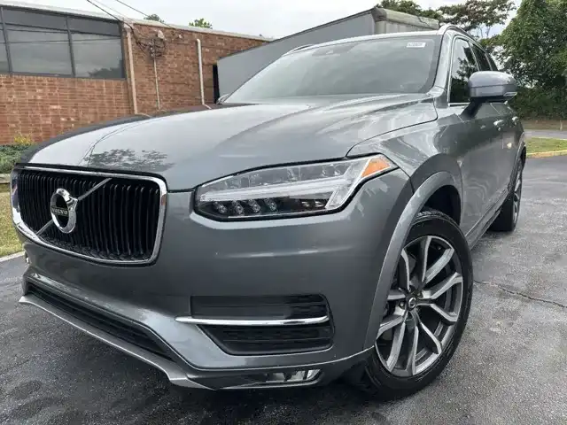 2019 Volvo XC90 T6 Momentum AWD's photo