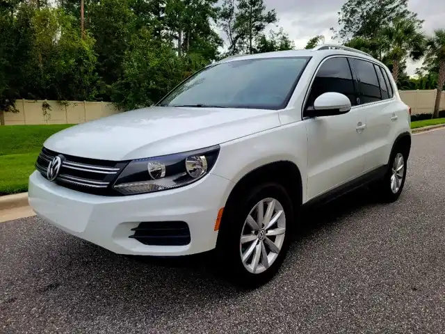 2017 Volkswagen Tiguan 2.0T Wolfsburg Edition's photo