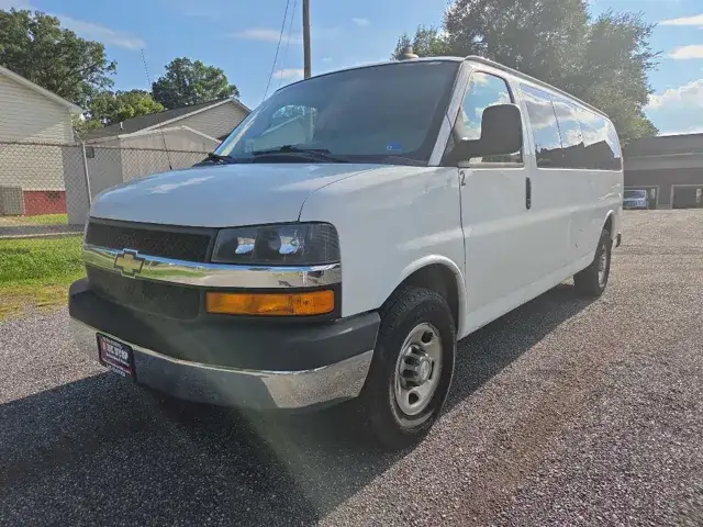 2016 Chevrolet Express LS 3500 Extended photo 1
