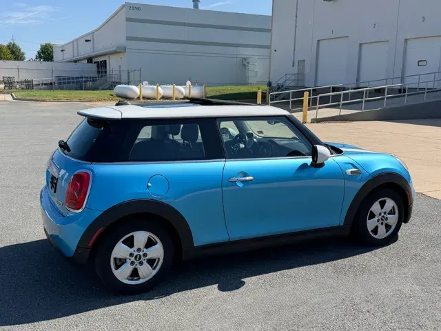 2015 MINI Cooper Base photo 4