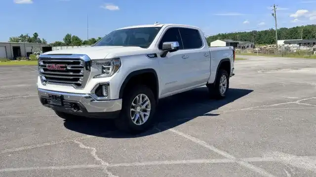 2019 GMC Sierra SLT 4WD Crew Cab Short Box's photo