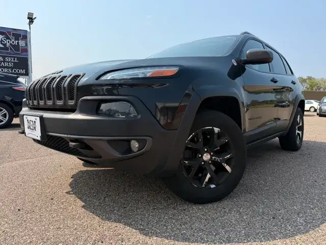 2014 Jeep Cherokee Trailhawk 4X4 photo 1