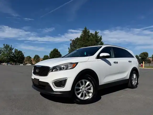 2016 Kia Sorento LX Auto's photo