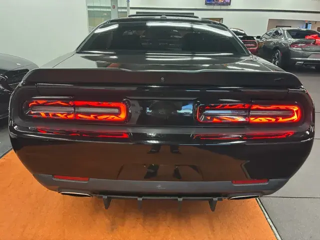 2021 Dodge Challenger SXT AWD Auto photo 5