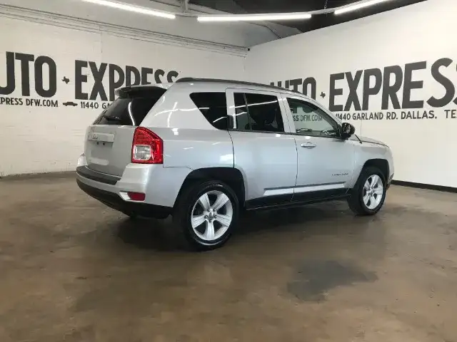 2011 Jeep Compass Base's photo
