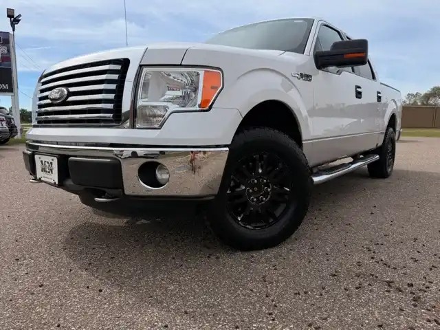 2012 Ford F-150 XLT 4WD SuperCrew 145 in's photo