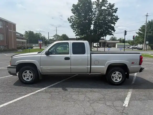 2004 Chevrolet Silverado 1500 Z71 4x4 Extended Cab SWB's photo