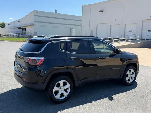 2019 Jeep Compass Latitude 4X4 photo 4