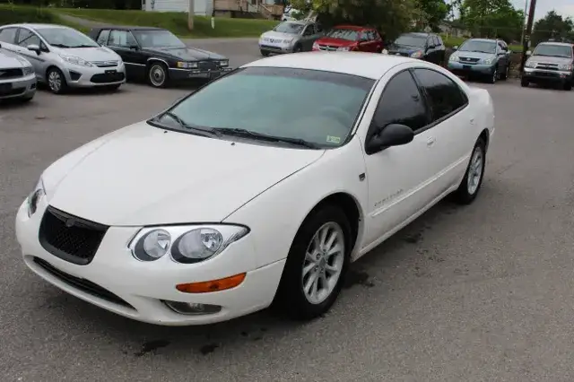 2000 Chrysler 300 Base photo 1