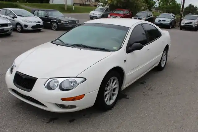 2000 Chrysler 300 Base's photo