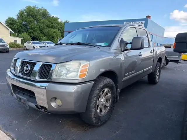 2006 Nissan Titan SE 4X4 Crew Cab FFV's photo