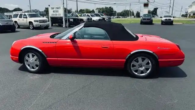 2002 Ford Thunderbird Premium's photo