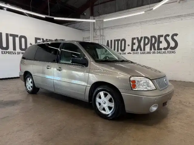 2004 Mercury Monterey Convenience's photo