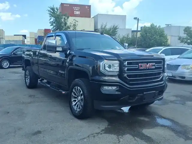 2018 GMC Sierra Base 4WD Double Cab Standard Box's photo