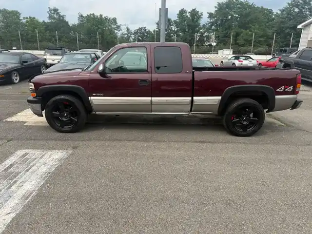 2000 Chevrolet Silverado 1500 1500 LS 4X4 EXTENDED CAB SWB's photo