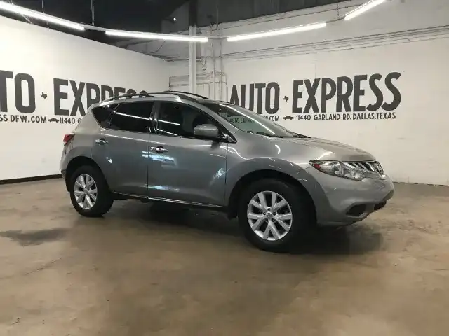 2011 Nissan Murano SV FWD's photo
